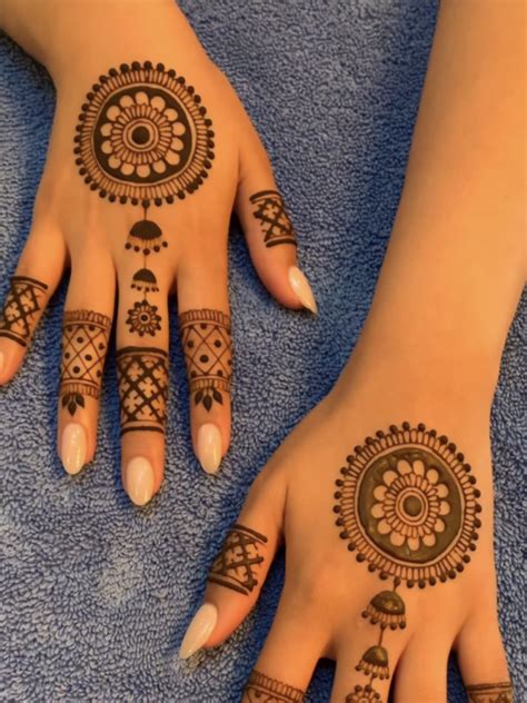 hand mehndi designs  karwa chauth simple  beautiful design