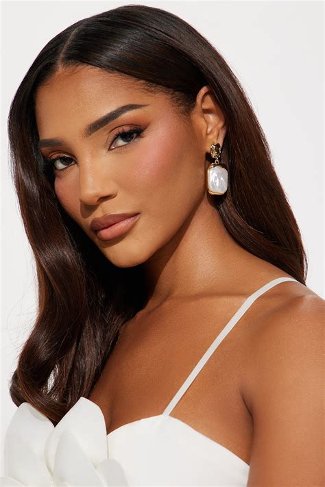 Mother Pearl Earrings - White/Gold | Fashion Nova