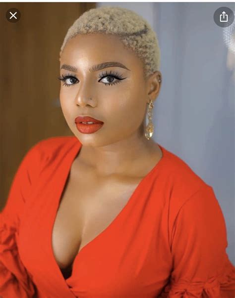 Short curly hair impact on summer style is huge this year 11