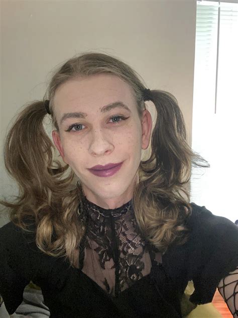 Would you let me suck you daddy? : r/Sissies