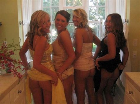 These Bridesmaids Know How To Party (21 pics)