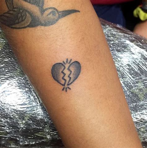 136 Meaningful Broken Heart Tattoos For Grieving With Loss