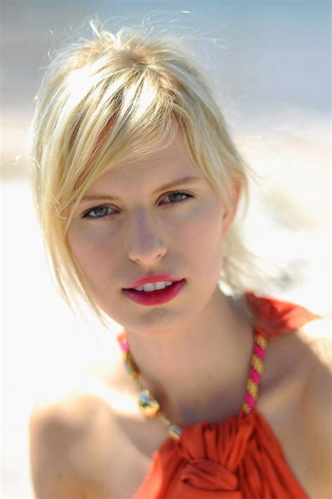 2000x3000 Resolution Karolina Kurkova New Images 2000x3000 Resolution