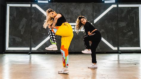 How To Throw it Back | Dance Tutorial | STEEZY Blog