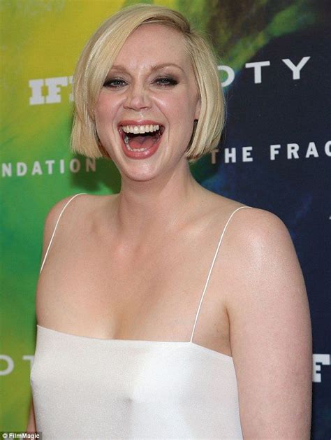 Happy days: Gwendoline's chic side-parted bob and smokey eye make up ...