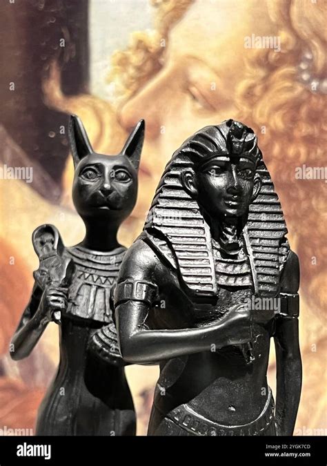 Sculptural finesse hi-res stock photography and images - Alamy