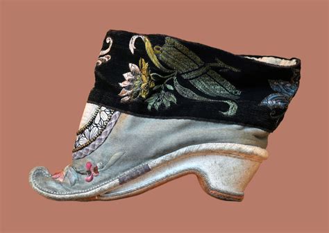 Golden Lotus Foot Binding
