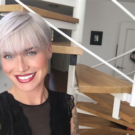 Mandy Kay's Instagram, Twitter & Facebook on IDCrawl