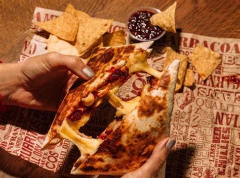 Poll finds Brits are tired of ‘same old sandwiches for lunch’ | Public ...