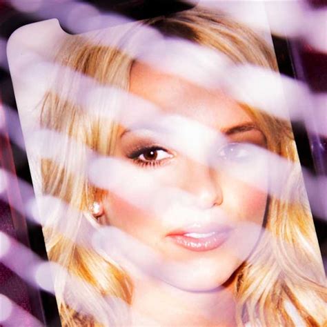 Hottest Women Celebrities: The Untold Story of Their Rise to Fame - 01mhuzy