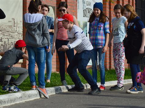 Fotos gratis : peatonal, persona, la carretera, calle, juego, jugar