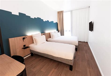 B&B HOTEL Geneva Airport: Comfortable modern rooms close to central Geneva