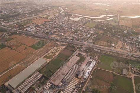 vista aerea de la aldea kala shah kaku de punjab pakistan kala shah