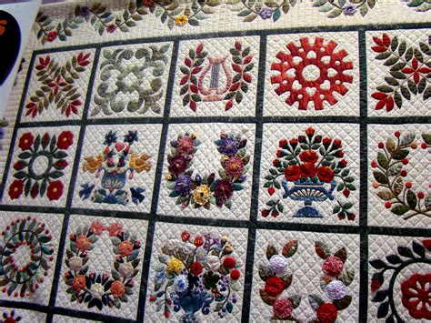 Mennonite Quilt | Quilts, Applique quilting, Patchwork quilts