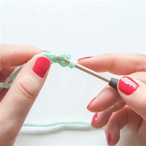 How to Single Crochet Stitch 101: (sc) - Easy For Beginners