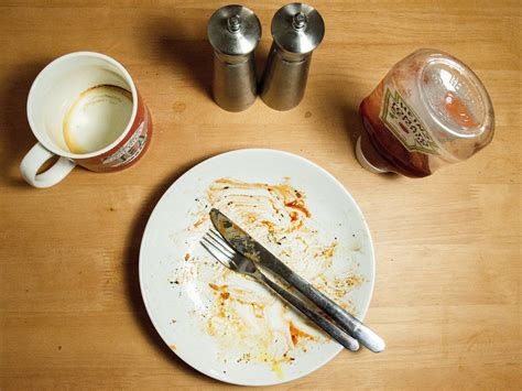 debate: is it rude to start eating before others have been served