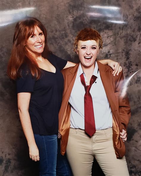 Just met Catherine Tate (Nellie Bertram) at Dragoncon. She immediately