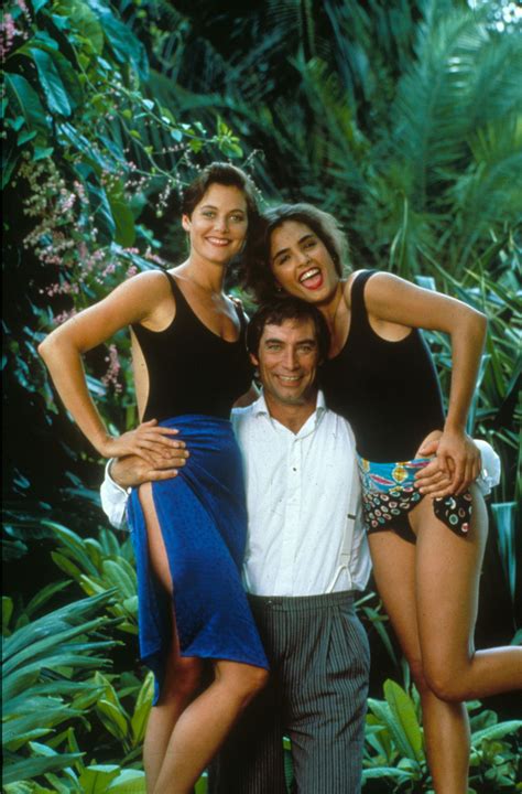 Carey Lowell, Timothy Dalton and Talisa Soto (Licence to Kill - 1989