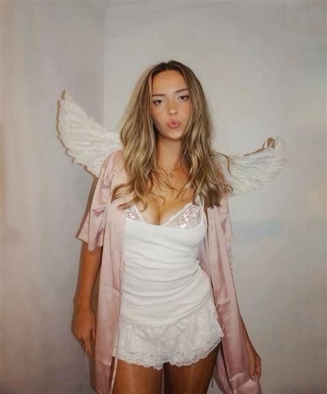 my victoria secret angel halloween costume in 2025 | Angel halloween