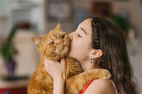 Decoding Insecurity: 7 Common Behaviors Explained - Hunter Games Magazine