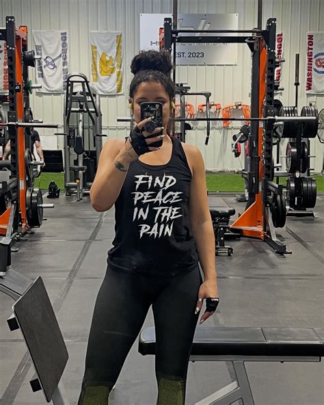 Amal jazmine/Naked And Afraid/Fight to Survive