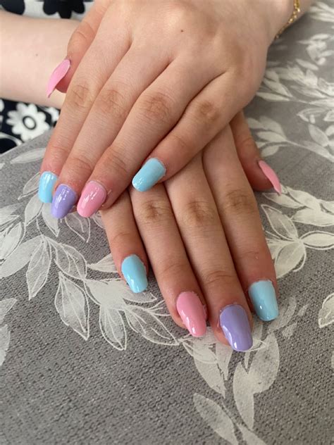 Best 15+ pink and blue nails you must try this year