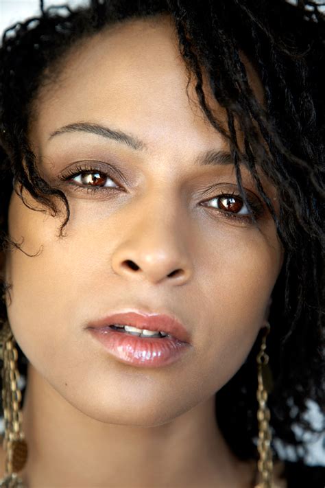 Bio – Terri Oliver