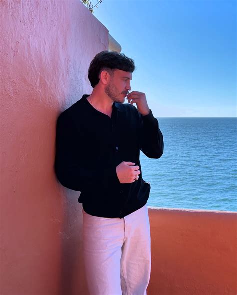 Pablo Zolezzi | I heard its snowing in houston right now? | Instagram