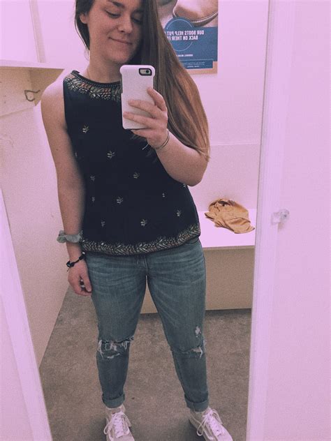 Goodwill thrifting aesthetic friends girls day Waffle House | Girl day