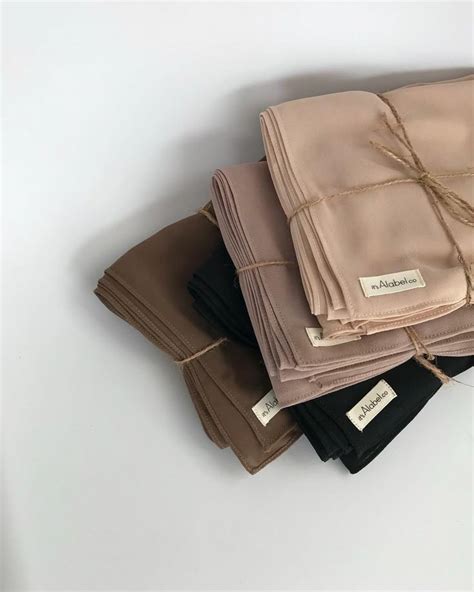 pin oleh nabila restiadireja  clothing photography kursus hijab