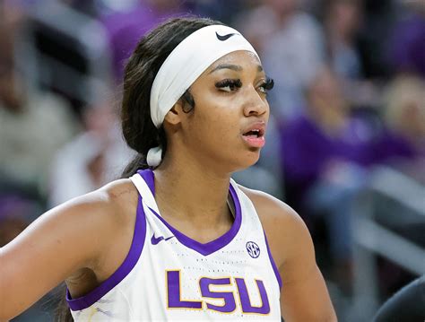 Angel Reese not with LSU for SE Louisiana game after Kim Mulkey benching