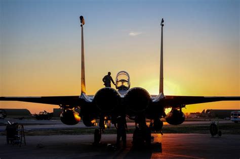 Inside Operation Inherent Resolve: the US-Led Effort to Defeat ISIS ...