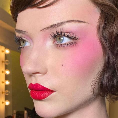 The Best 1920s-Inspired Makeup Looks to Inspire Your Next Beat