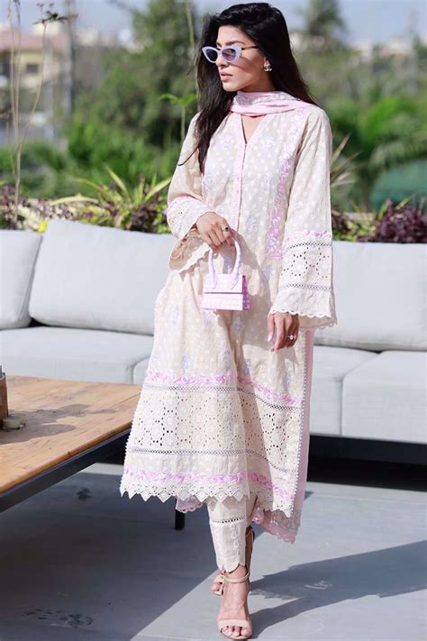 Ansab Jahangir Studio - Arina