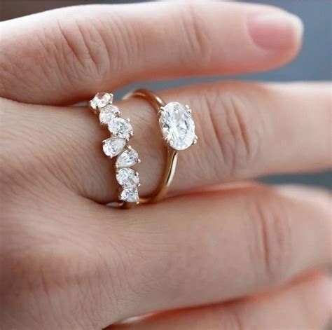 oval cut wedding ring