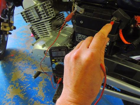 Yamaha YBR 125 Owner Blog : Yamaha YBR 125 Battery check - charging ...