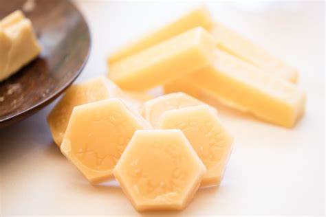 10 Ways to Use Jojoba Oil for Skin Care