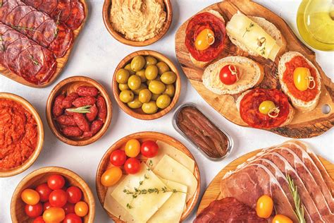 A Delicious Tapas and Wine Tour in Madrid Guided by the Best Hosts