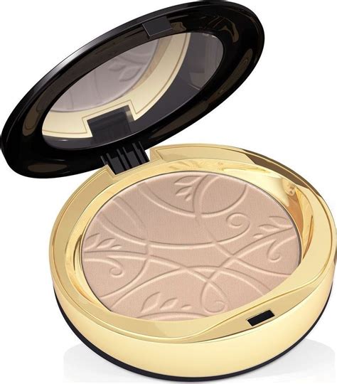 Eveline Celebrities Beauty Минеральная матирующая компактная пудра с ...
