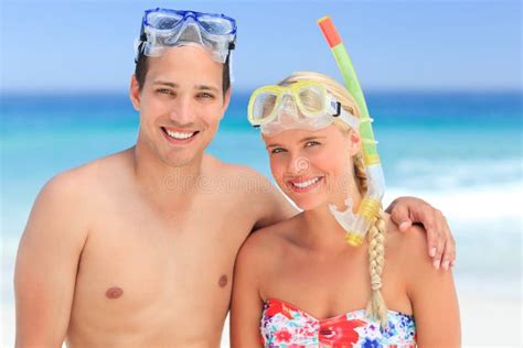 Couple with their masks stock image. Image of diving - 18701191