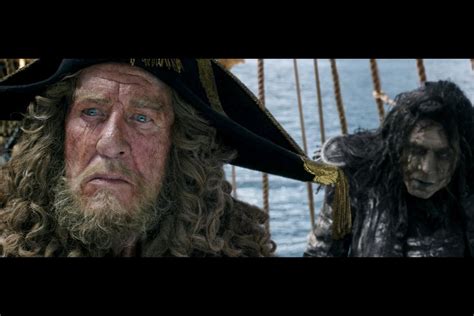 New Pirates Of The Caribbean: Dead Men Tell No Tails Trailer And Poster ...