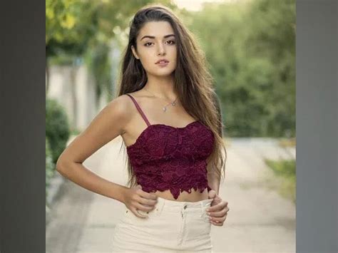 Hande Erçel - Biography, Height & Life Story | Super Stars Bio