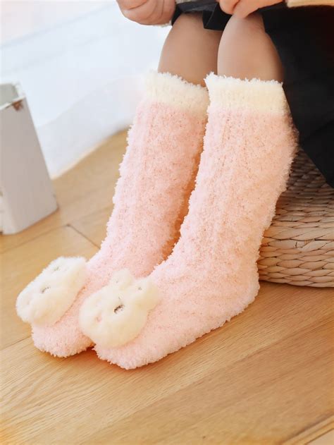 Toddler Girls Cartoon Fuzzy Socks | Girl cartoon, Cosy outfit, Toddler girl