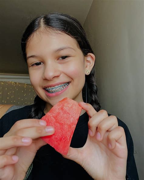 Tiffany Taylor | Flossing with braces is kinda annoying… but gotta do