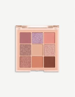 huda beauty icy nude  eyeshadow palette  selfridgescom