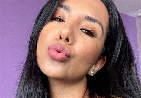Sloansmoans Biography, Videos, Age, Boyfriend, Net Worth, Wiki, Career ...