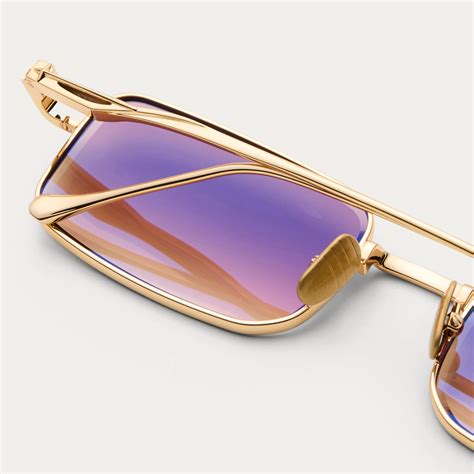 BROWN TINT RIVAL STARGAZER – JAMES ORO