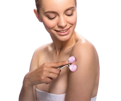 Роликовый массажер для лица и тела Yamaguchi Face Jade Roller купить в ...