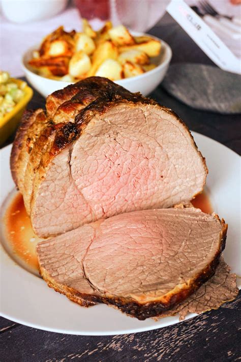 Easy Roast Beef Recipe - My Gorgeous Recipes