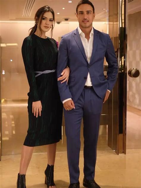 tengah jadi sorotan intip  potret mesra raisa  hamish daud photo